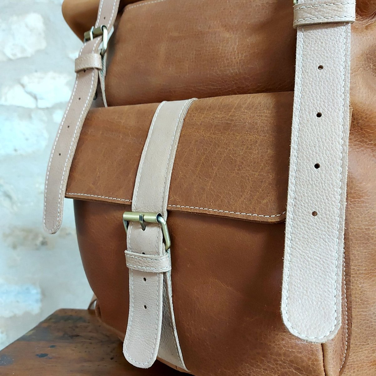 Sac à dos résistant cuir camel – rolltop – Image 5