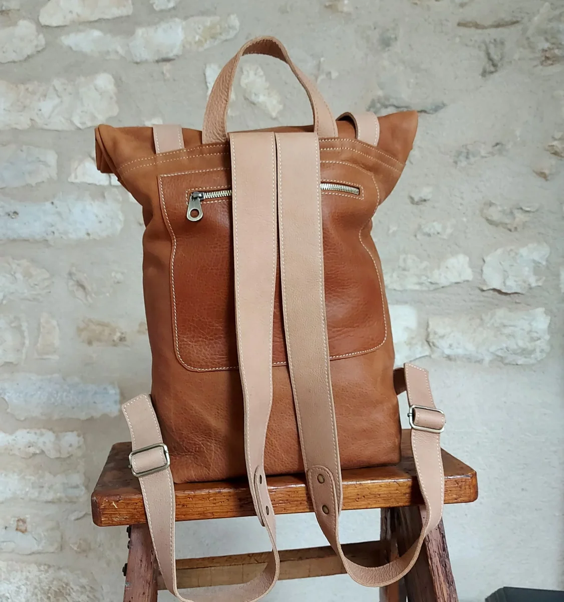 Sac à dos résistant cuir camel – rolltop – Image 6