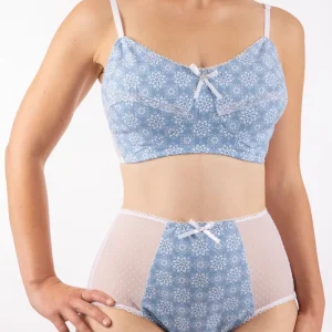 Soutien-gorge bleu Agathe pour prothèses post-mastectomie Made in France Reine des Neiges