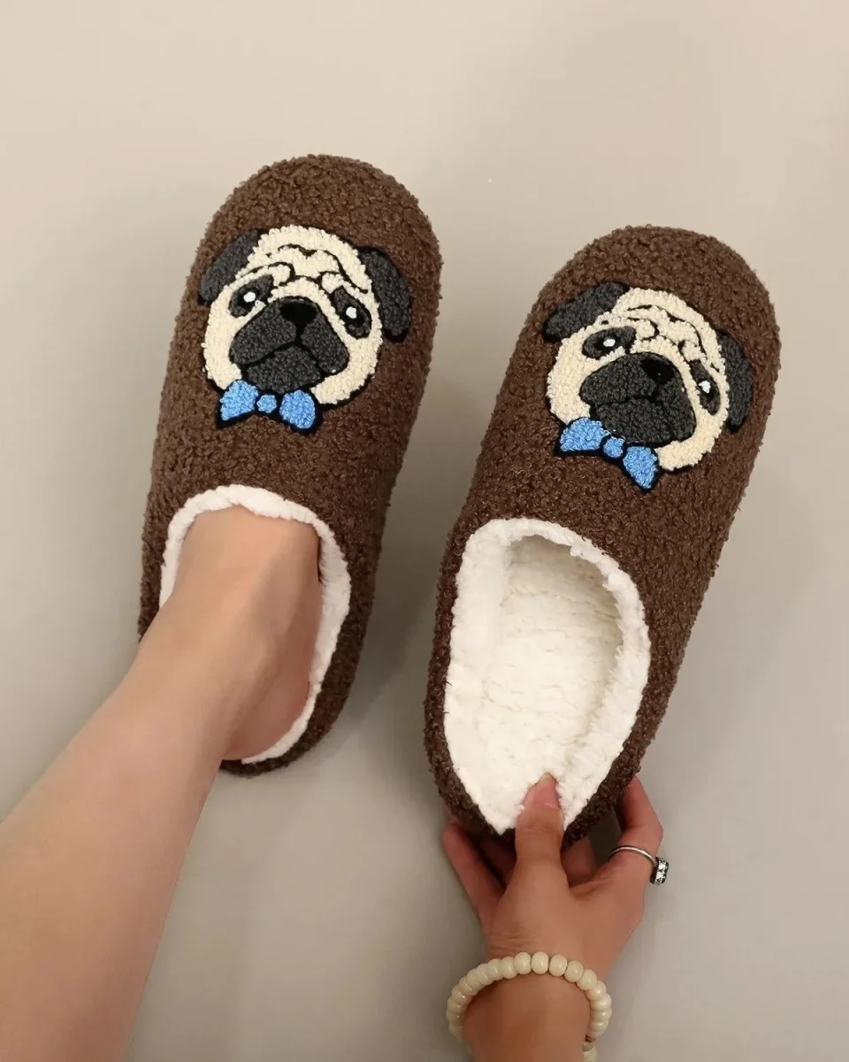 Chaussons Motif Carlin – Image 2