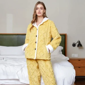 Pyjama Pilou Pilou Femme Jaune – Molleton Doux Et Doublure Polaire Intérieure
